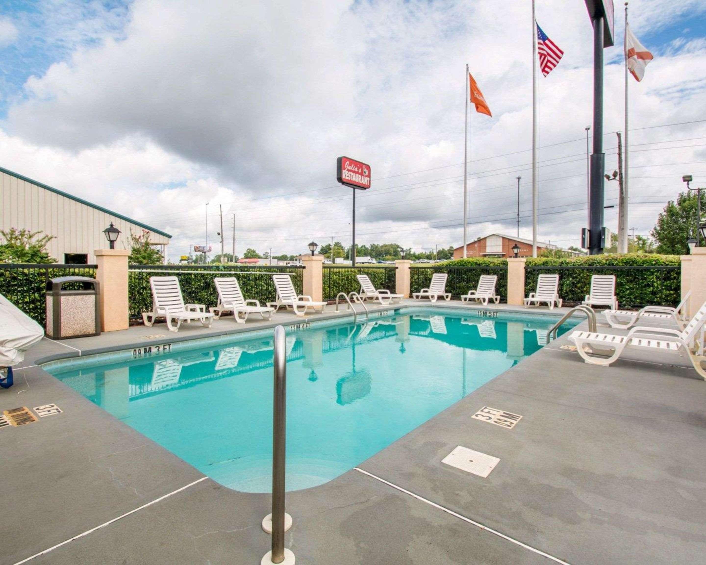 Econo Lodge Troy Exterior photo